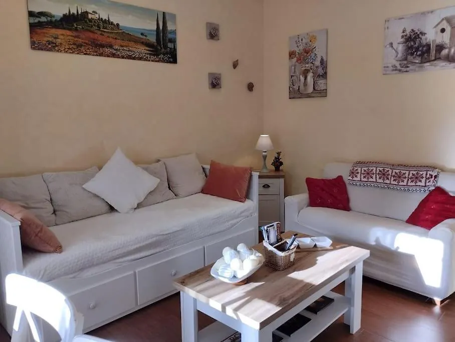 Apartment Cinecitta - 50 Meters From Subway Line A  روما